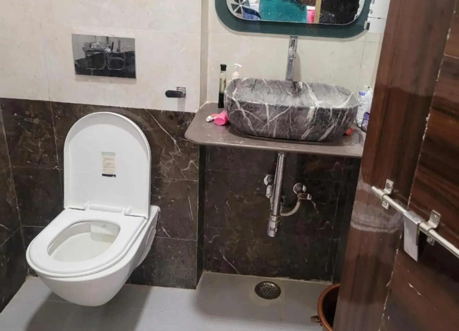 Varanasi Hotel K P V Near Varuna River And Temple India